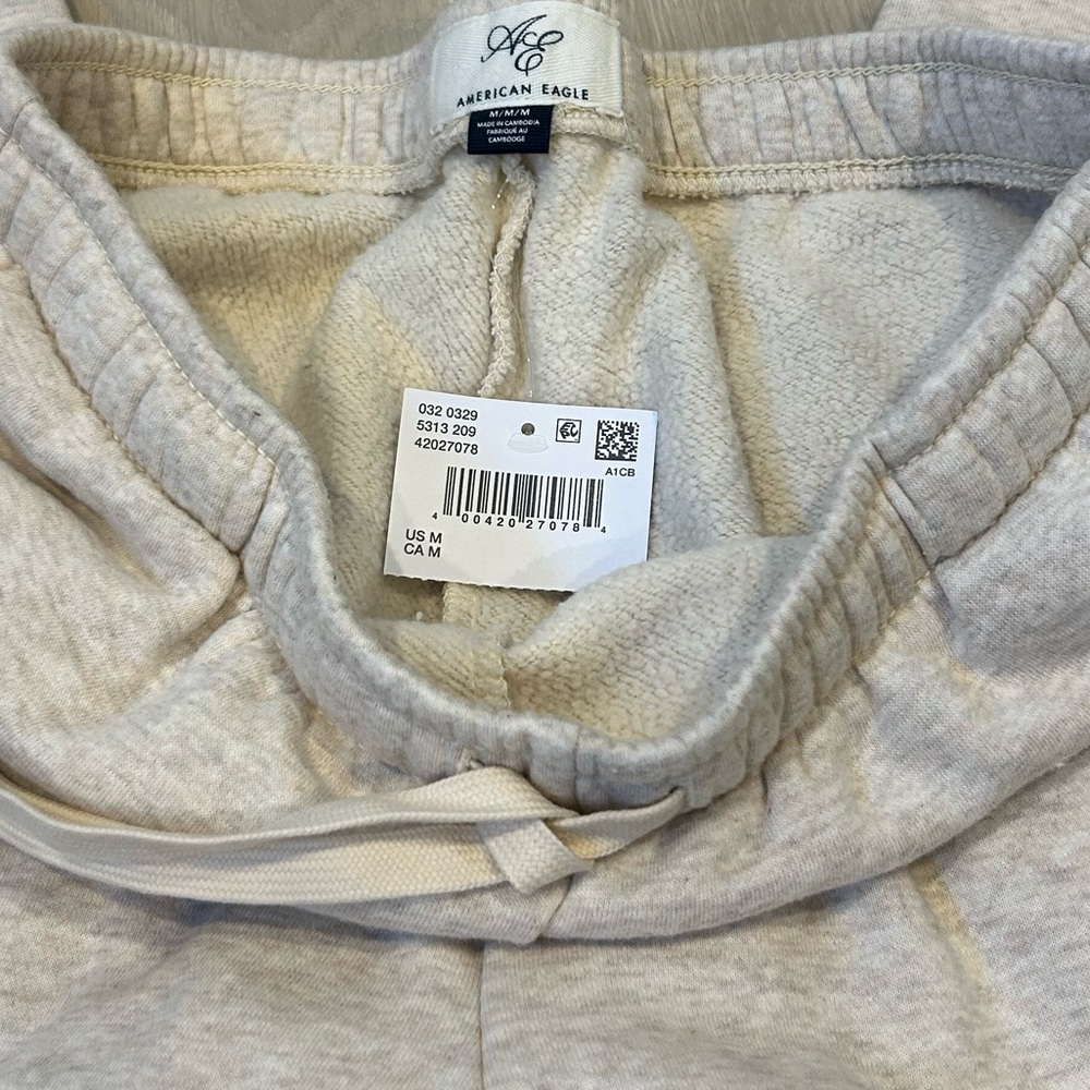 American Eagle Everyday Luxe Jogger Pants Cream Heathered Size Medium NWT - Picture 7 of 7